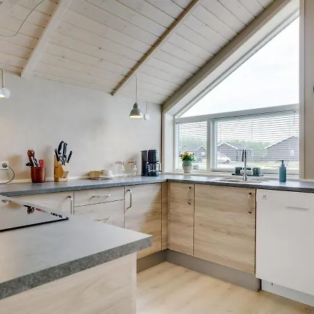 Holiday home Mirkka - 1-5km From The Sea In Nw Jutland By Interhome Lokken